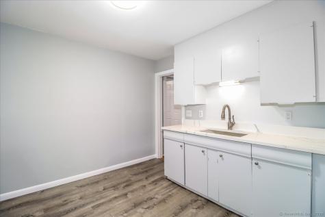 9 Nicholas Square New Milford CT 06776