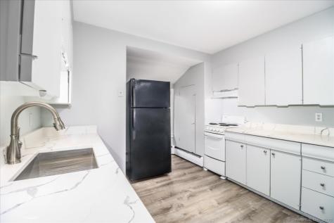 9 Nicholas Square New Milford CT 06776