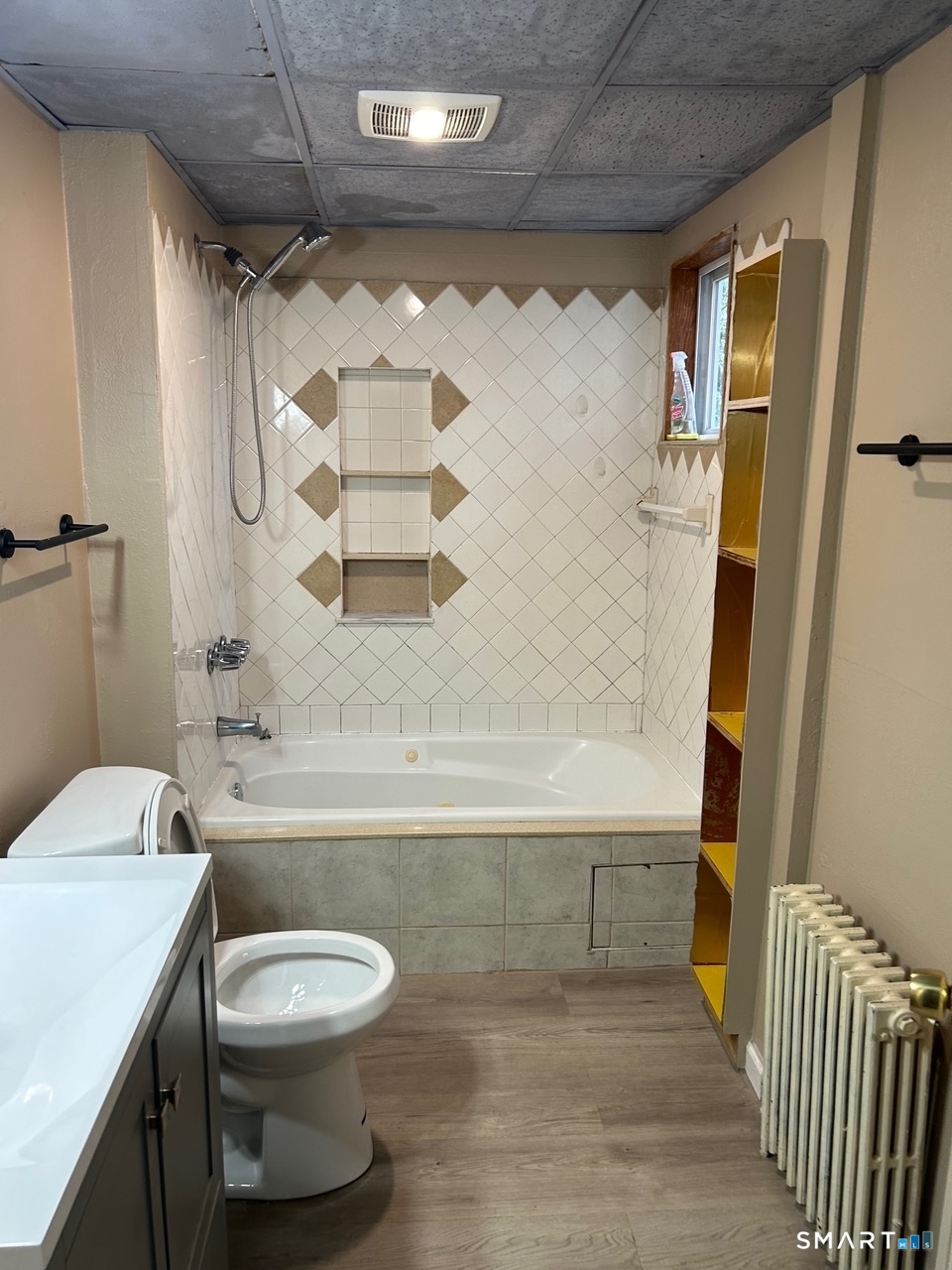 82-84 Glendale Avenue Hartford CT 06106