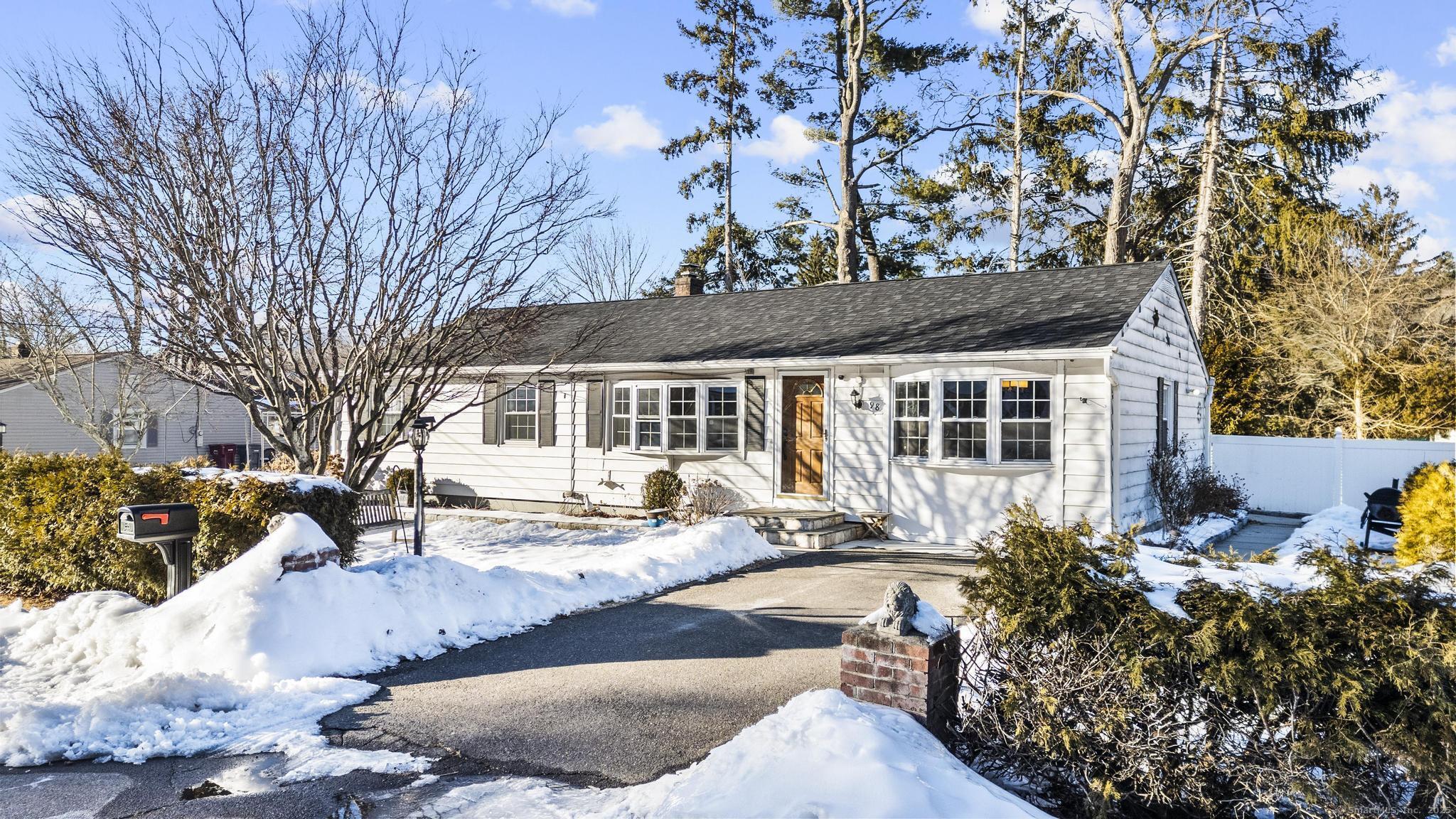 98 Valley Drive Naugatuck CT 06770