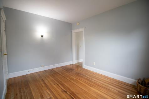 88 Riverview Avenue New London CT 06320