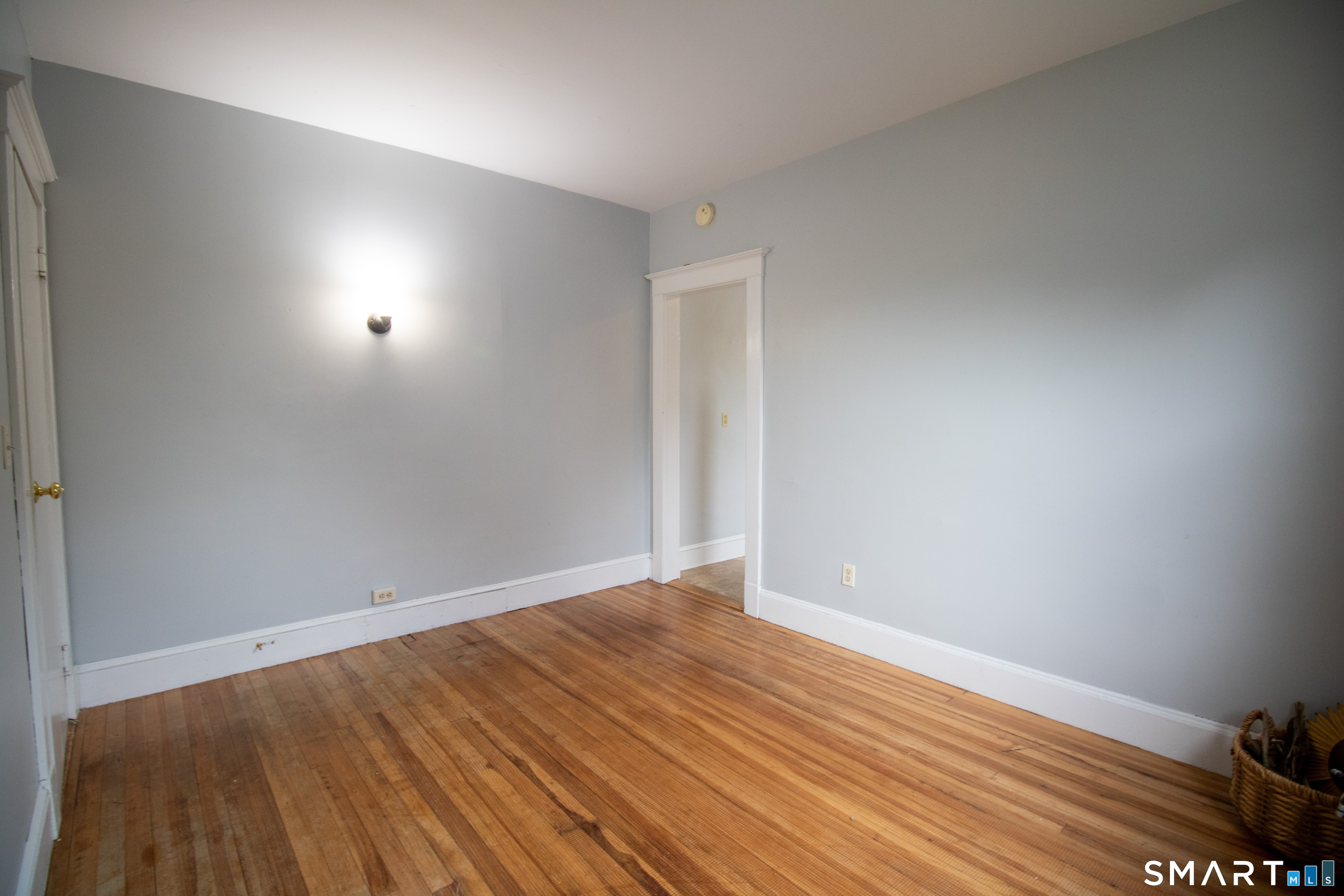 88 Riverview Avenue New London CT 06320