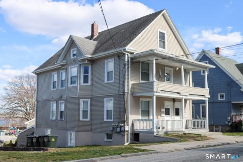 88 Riverview Avenue New London CT 06320