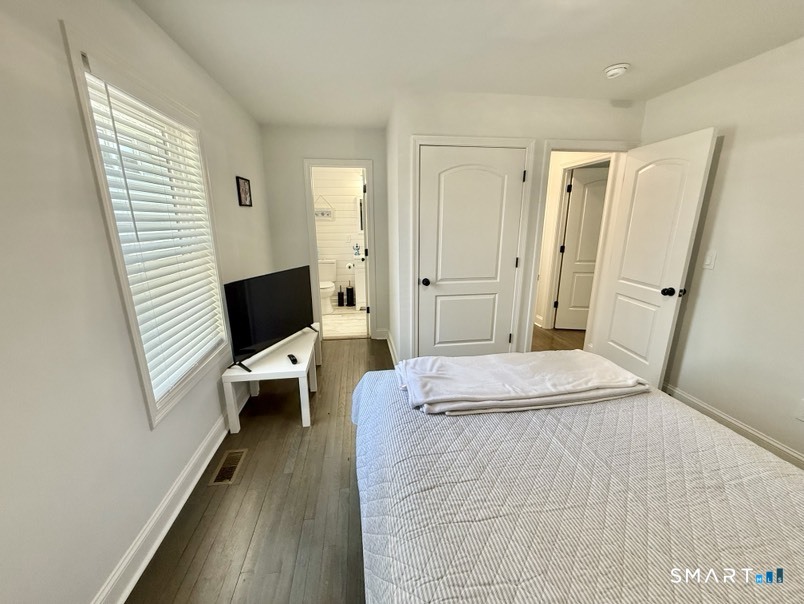39 Edgefield Avenue Milford CT 06460