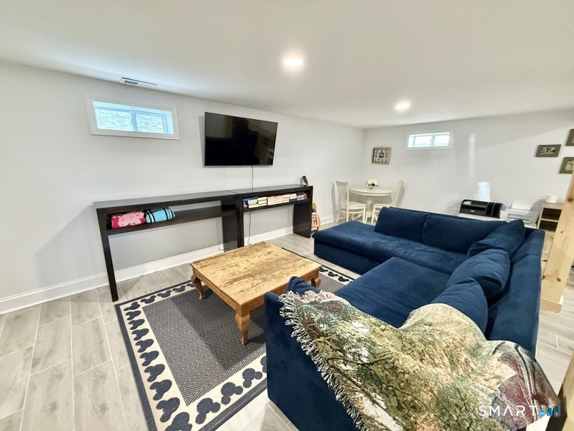 39 Edgefield Avenue Milford CT 06460