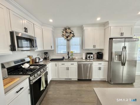 39 Edgefield Avenue Milford CT 06460