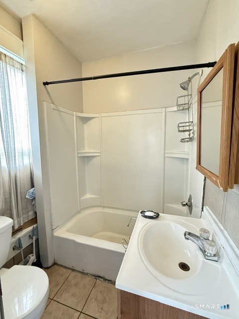 384 Gregory Street Bridgeport CT 06604