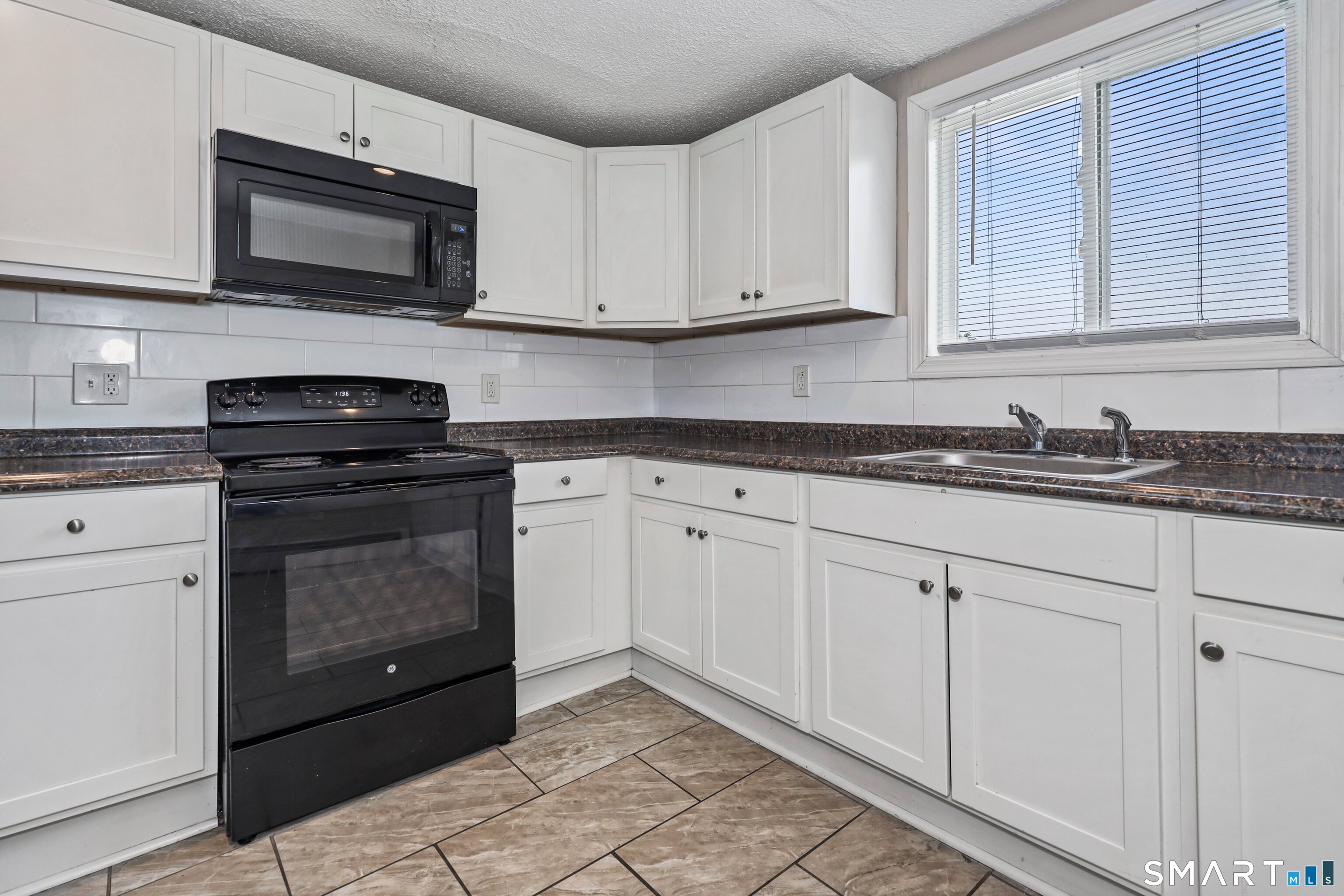 21 Hawkins Street Derby CT 06418