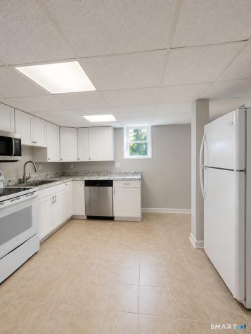 3-17 Curve Street Branford CT 06405