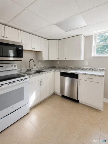 3-17 Curve Street Branford CT 06405