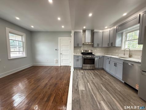 32 Hadley Street Bridgeport CT 06610