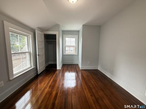 32 Hadley Street Bridgeport CT 06610