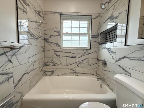 32 Hadley Street Bridgeport CT 06610