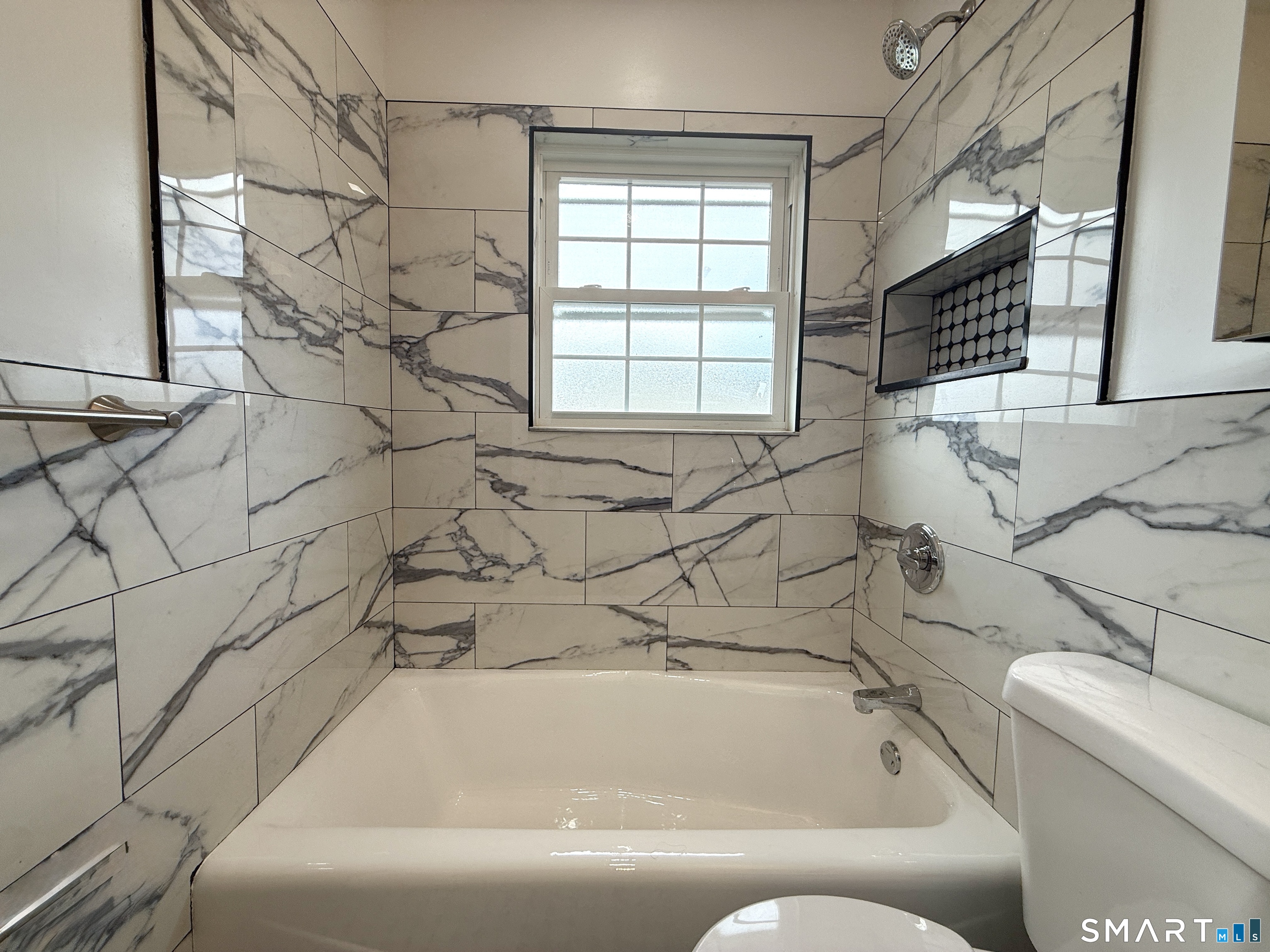 32 Hadley Street Bridgeport CT 06610