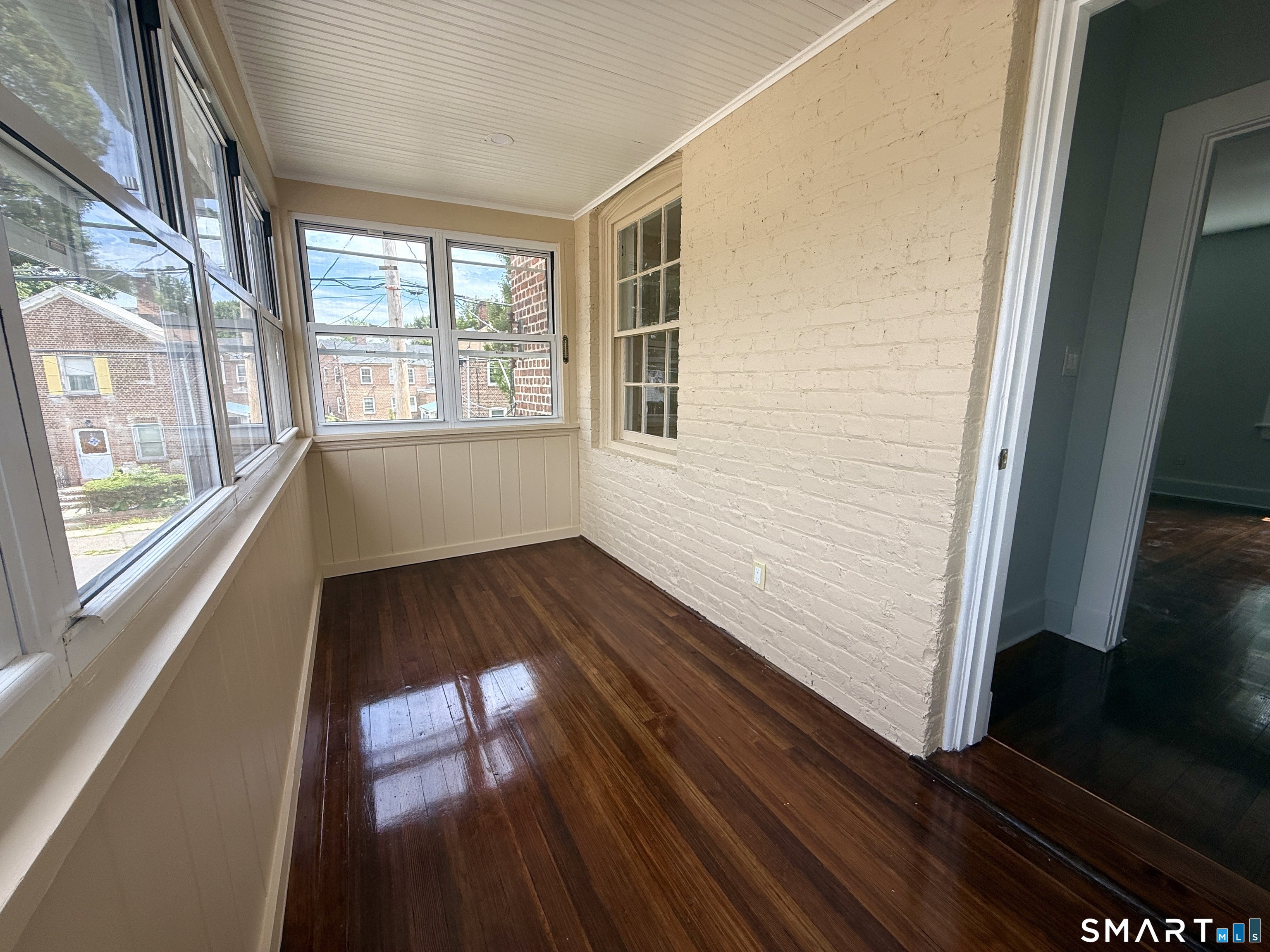 32 Hadley Street Bridgeport CT 06610
