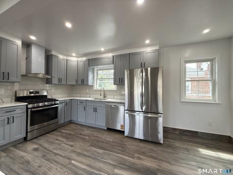 32 Hadley Street Bridgeport CT 06610