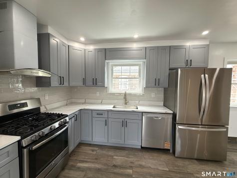32 Hadley Street Bridgeport CT 06610