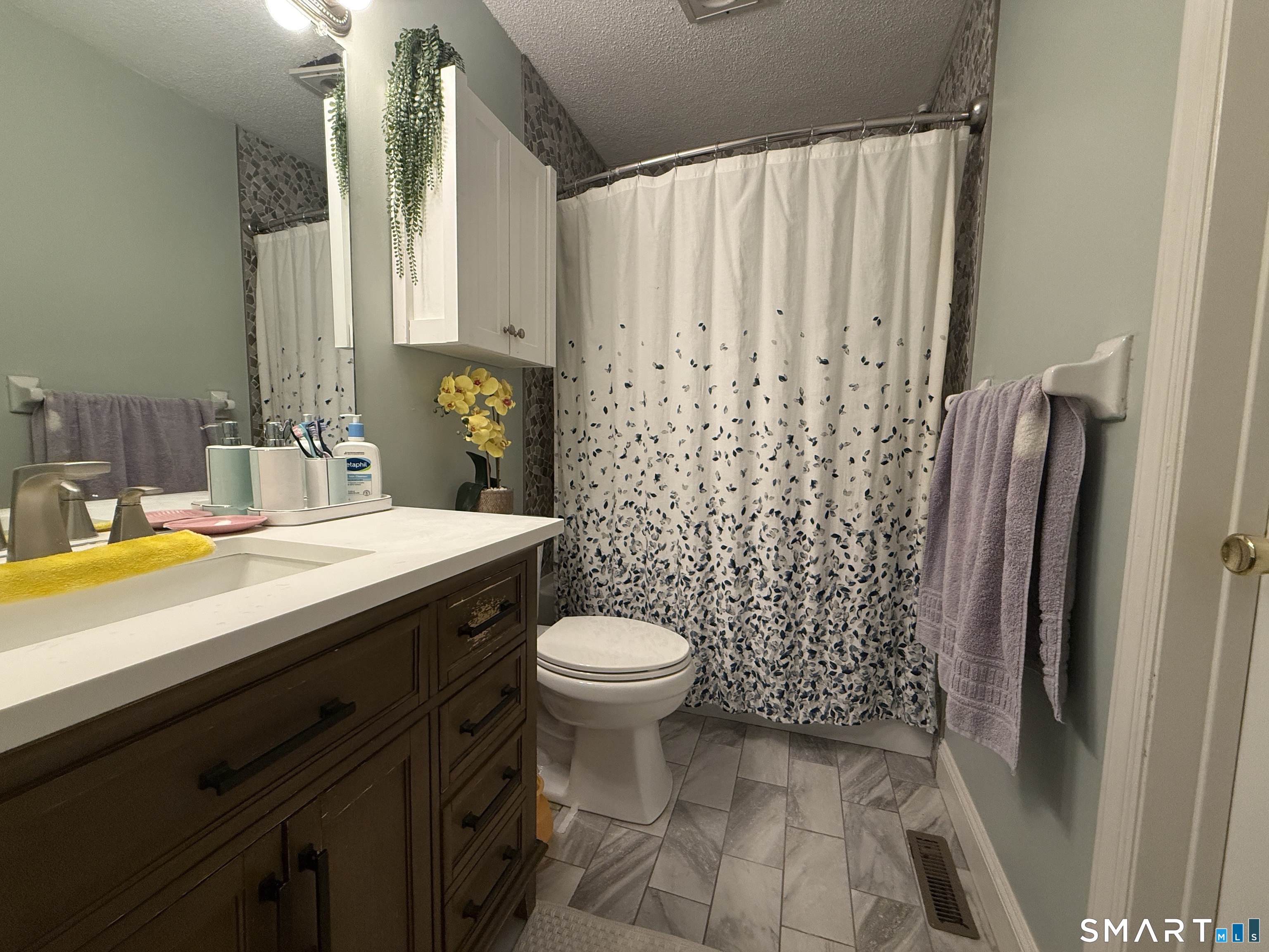 2 Stonington Court Avon CT 06001