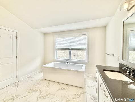 48 Winding Ridge Way Danbury CT 06810