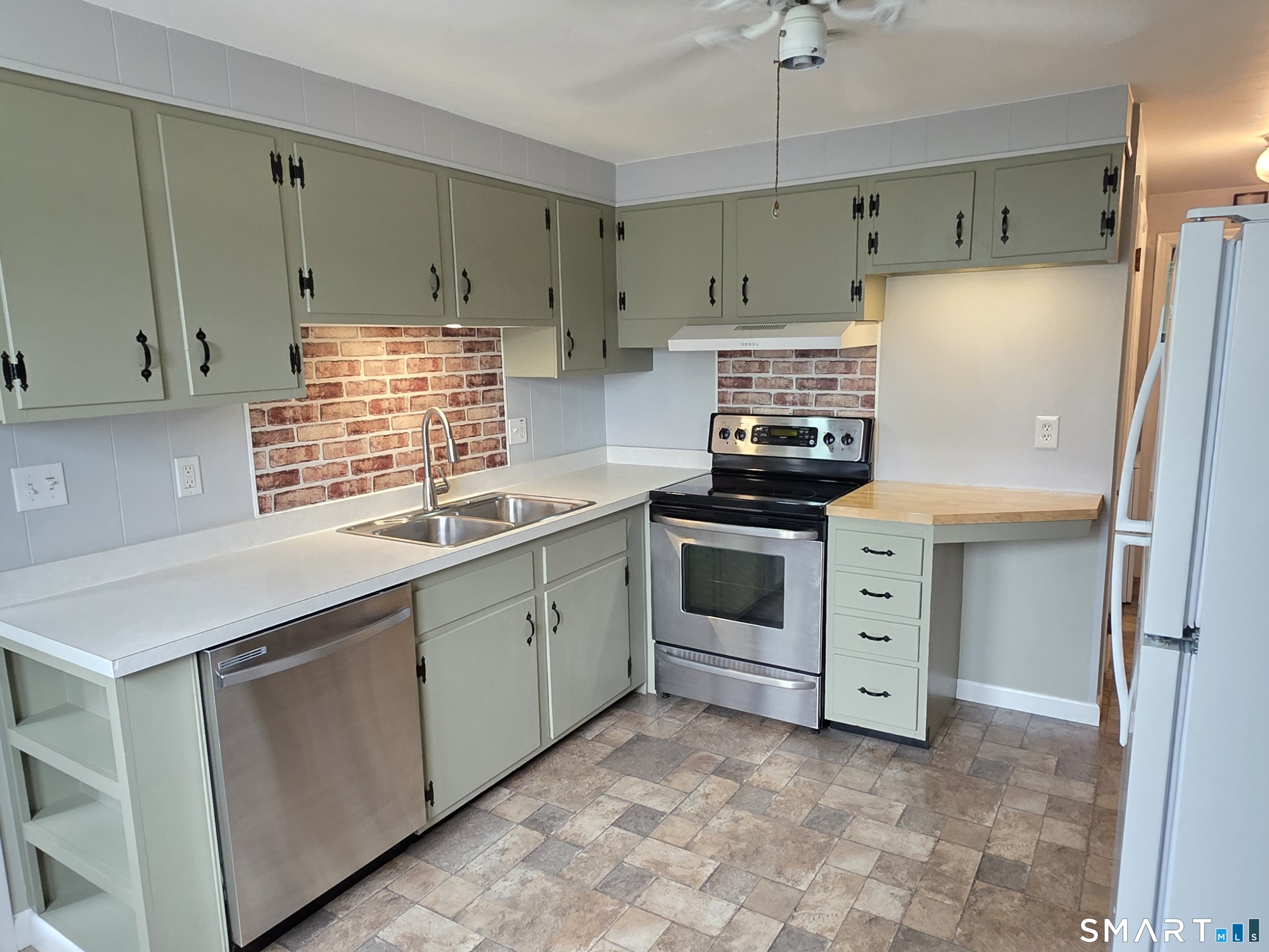 11 Union Place Manchester CT 06042