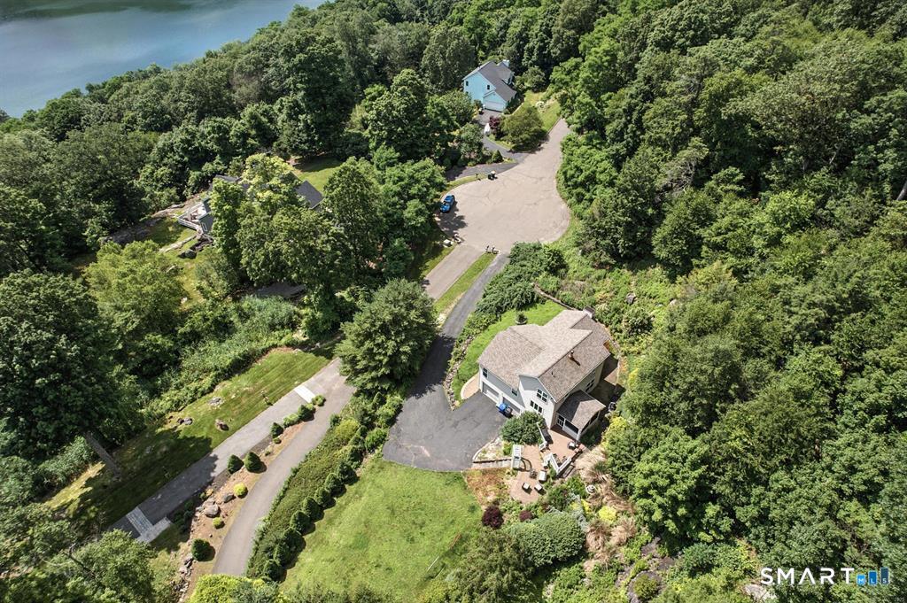 11 Squantz View Drive New Fairfield CT 06812