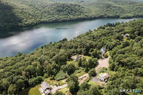 11 Squantz View Drive New Fairfield CT 06812