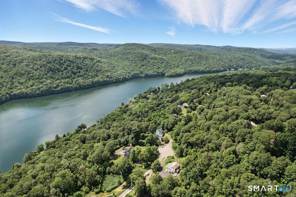 11 Squantz View Drive New Fairfield CT 06812