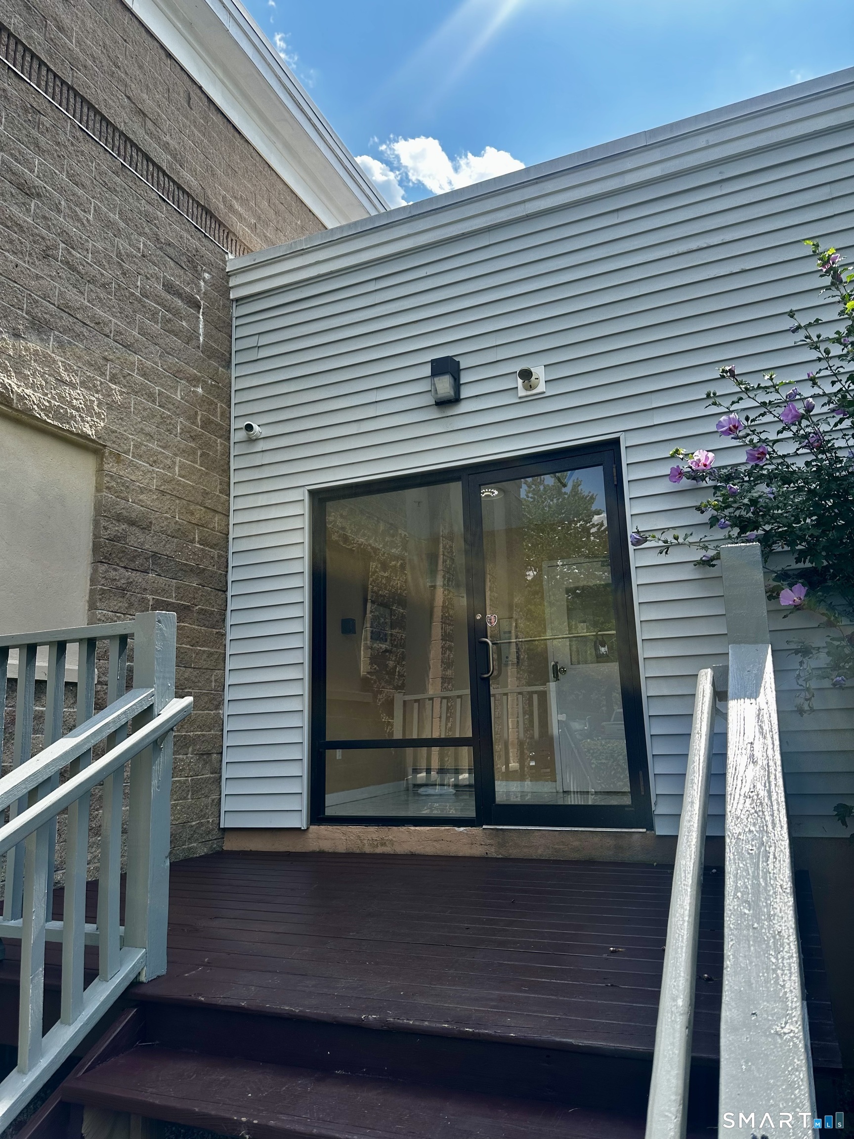 385 Putnam Avenue Hamden CT 05617