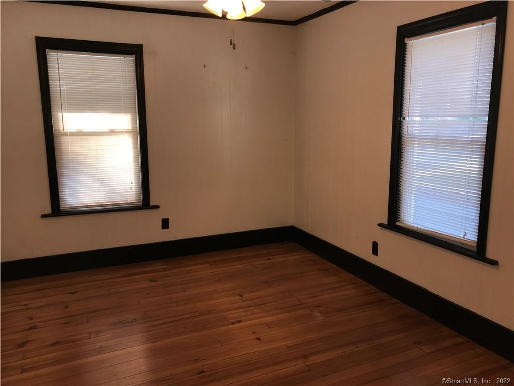 31 Oak Avenue Shelton CT 06484