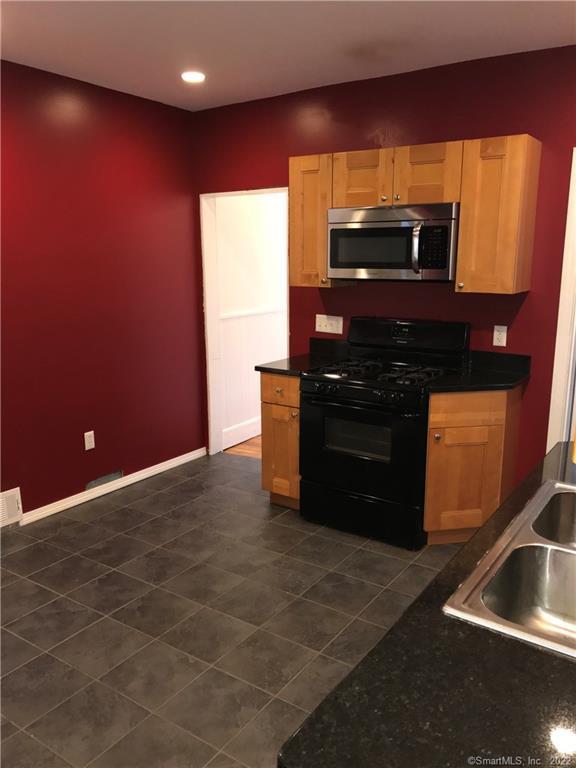31 Oak Avenue Shelton CT 06484