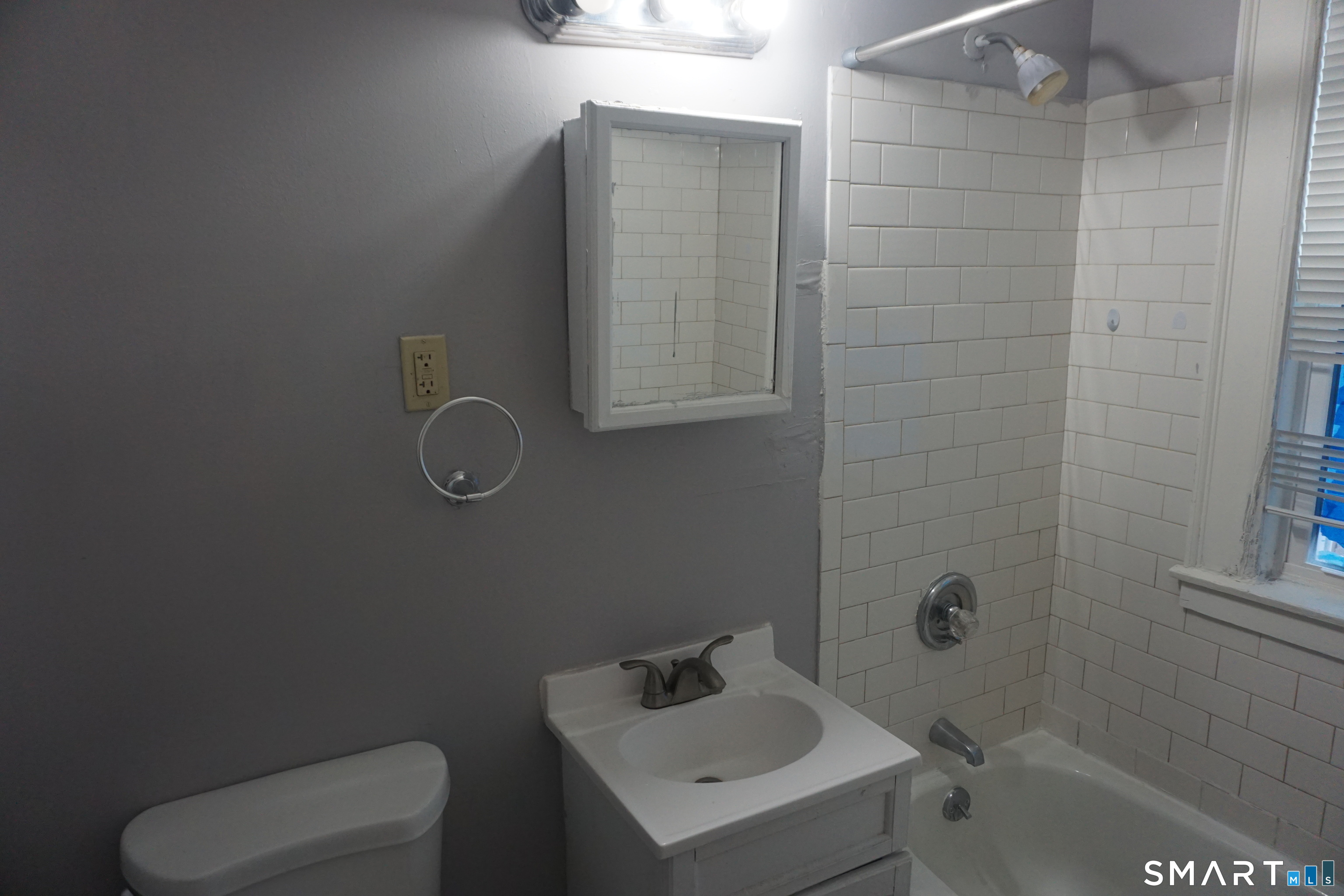 472 Prospect Avenue Hartford CT 06105