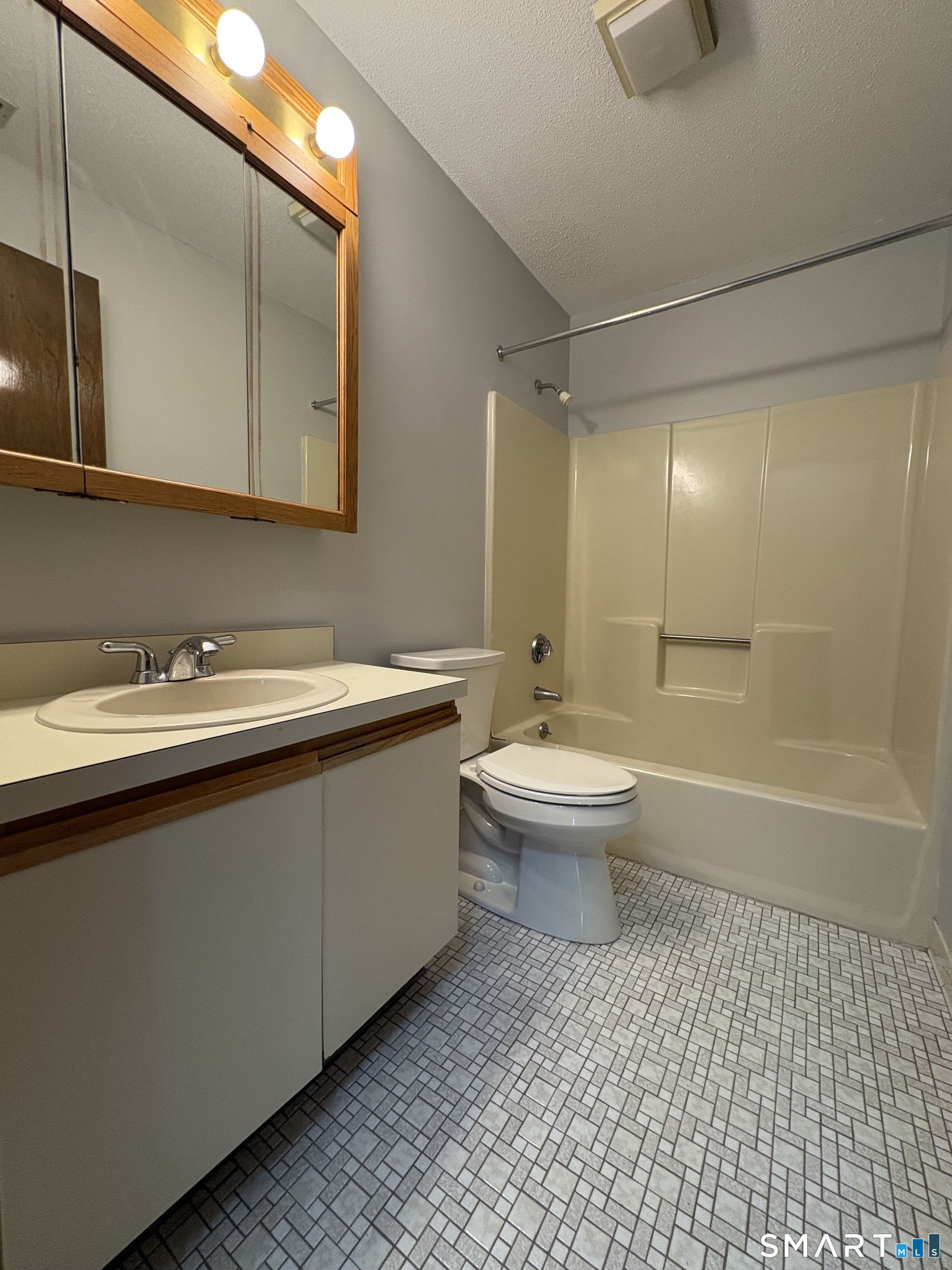 80 Little Oak Lane Rocky Hill CT 06067