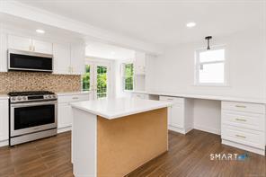 98 Woodmere Road West Hartford CT 06119