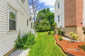 98 Woodmere Road West Hartford CT 06119
