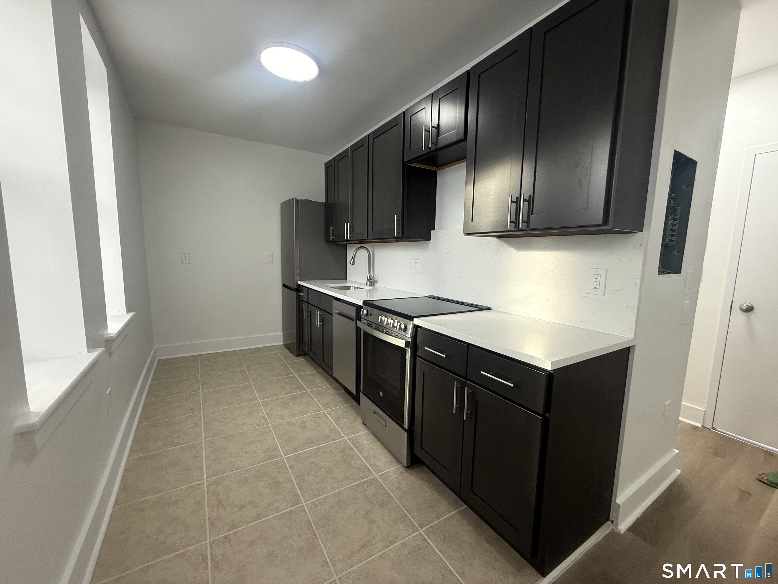 575 Bank Street New London CT 06320