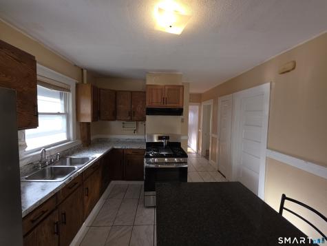 218-2nd Floor Grandview Terrace Hartford CT 06114