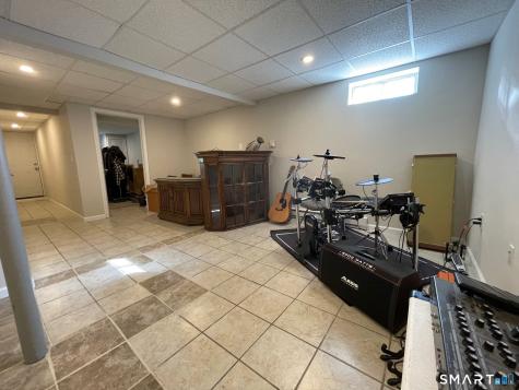 49 Homeside Avenue West Haven CT 06516