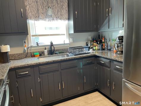 49 Homeside Avenue West Haven CT 06516