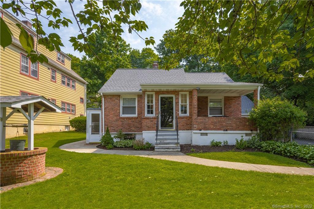87 Pemberwick Road Greenwich CT 06831