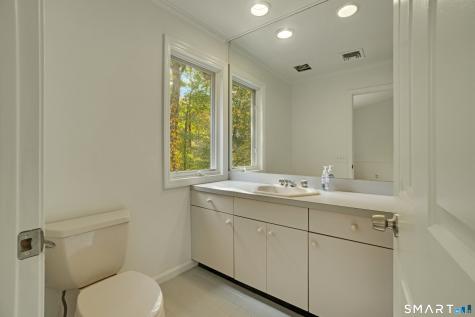 12 Boulevard Drive Danbury CT 06810