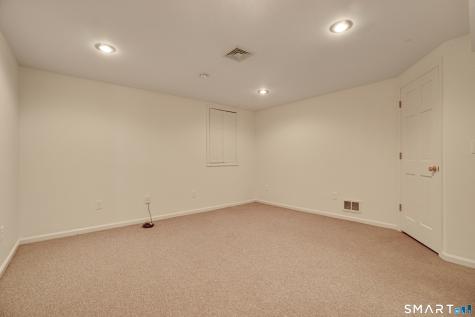 12 Boulevard Drive Danbury CT 06810
