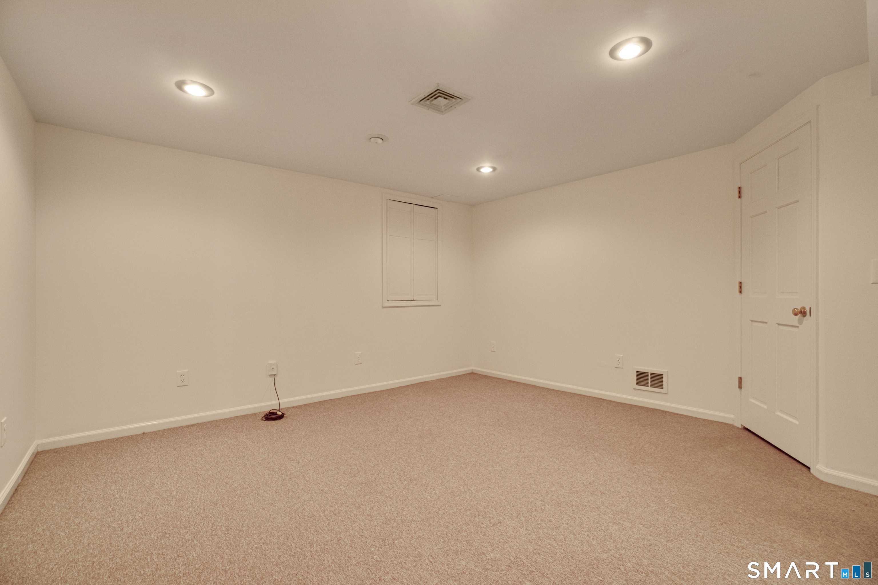 12 Boulevard Drive Danbury CT 06810