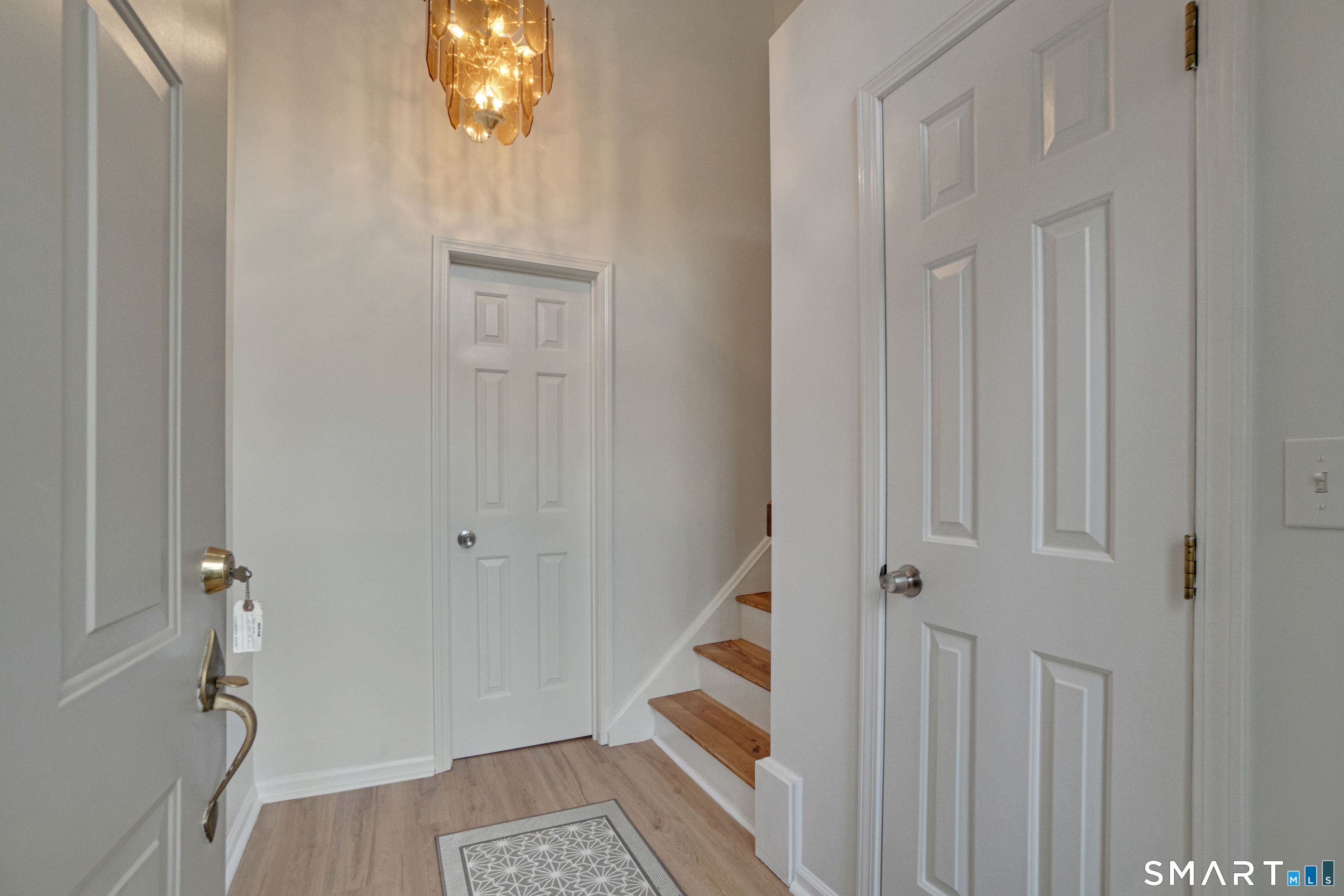 12 Boulevard Drive Danbury CT 06810