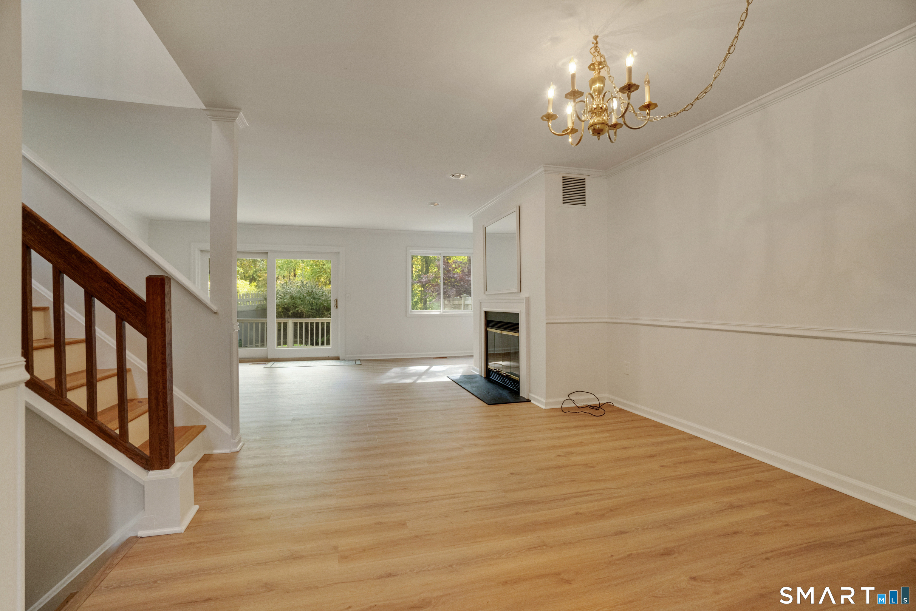 12 Boulevard Drive Danbury CT 06810