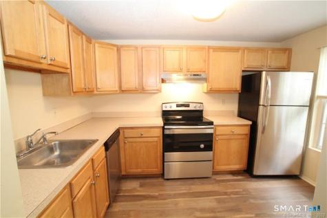 122 Heather Ridge Shelton CT 06484