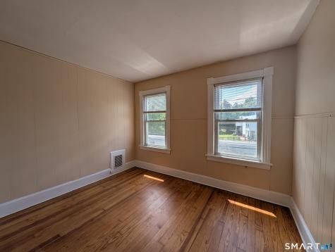 24 Thompson Court Enfield CT 06082
