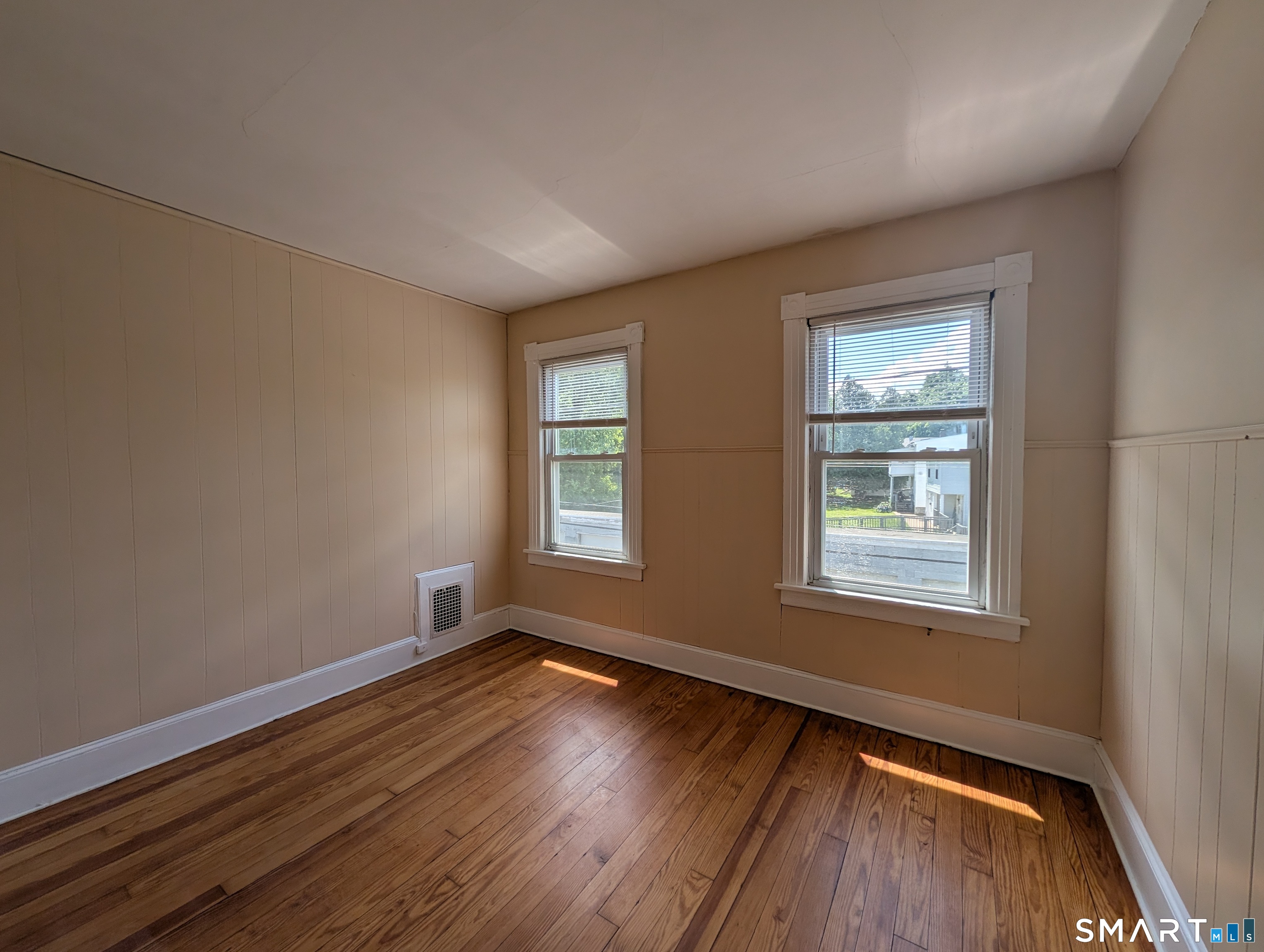 24 Thompson Court Enfield CT 06082