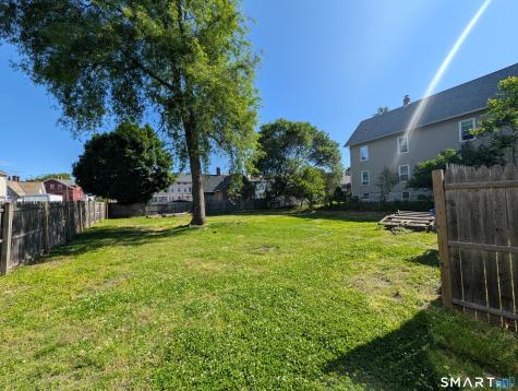 24 Thompson Court Enfield CT 06082