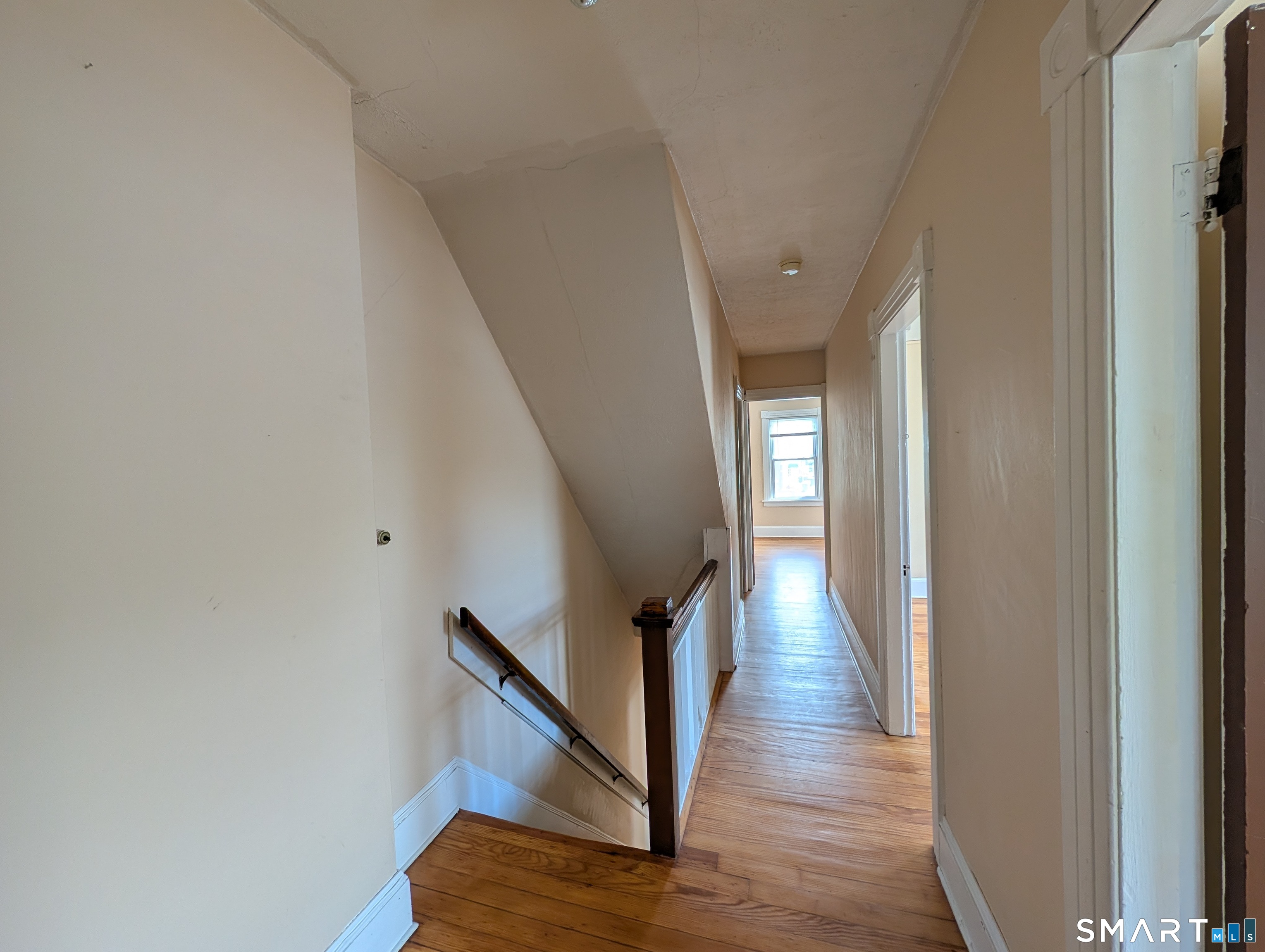 24 Thompson Court Enfield CT 06082