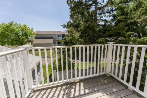 20 Peddlars Drive Branford CT 06405